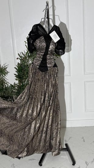 فستان جاكار فاخر بتطريز يدوي ووتر جورجيت أنيق