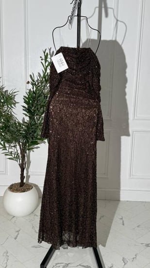 فستان دانتيل بني