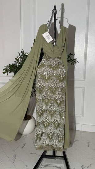 فستان جورجيت أخضر مطرز بشك فاخر وأناقة فريدة
