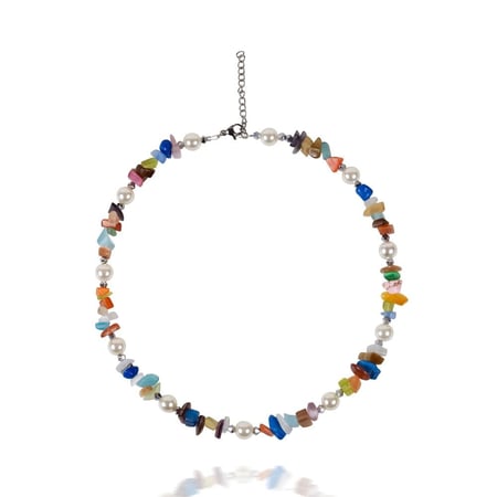 عقد تشوكر احجار صناعية ملونة مع لولو | Colorful stones with pearls choker