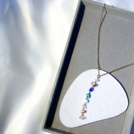 سلسال ذهبي مع احجار متنوعة | Gold necklace with different stones