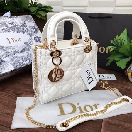 شنطه ديور مع بوكس