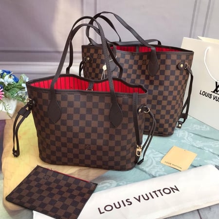 شنطه لويس فيتون مقاسين بدون بوكس