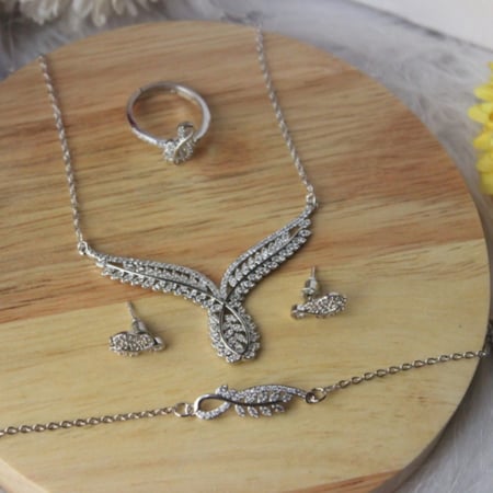 طقم ناعم صغير