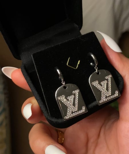 حلق لويس فيتون