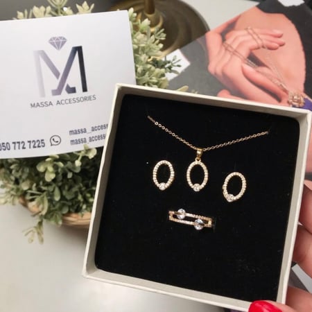 طقم اكسسوار  فضي اوذهبي