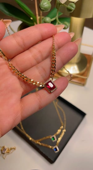 سلسال فضي وذهبي