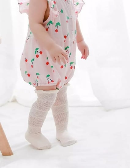 جوارب بناتي طويل للركبة ، نمط هندسي للرضع ، لون أبيض