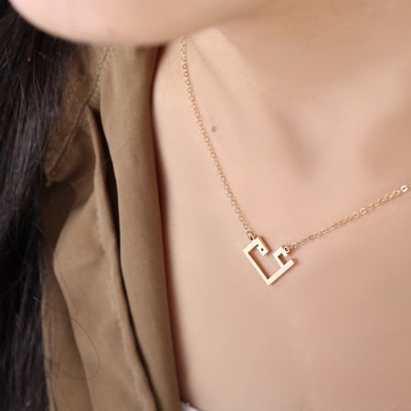 سلسال حرفين علي شكل قلب