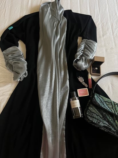 Signature abaya ( بإمكانك اختيار اللون )