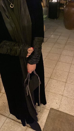 Signature abaya ( بإمكانك اختيار اللون )