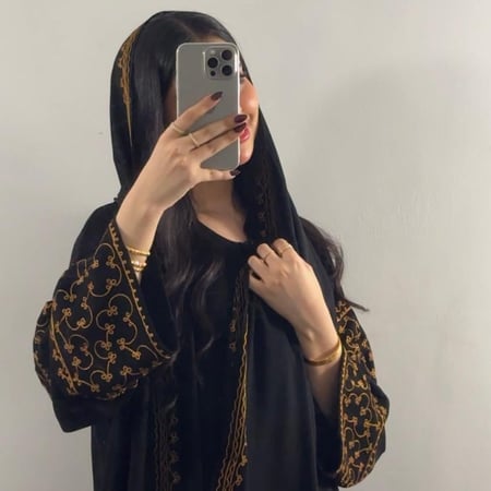 عبايه (N62)تطريز ذهبي