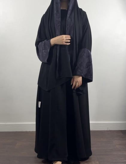عبايه ( N77 ) اكمام بنفسجي غامق