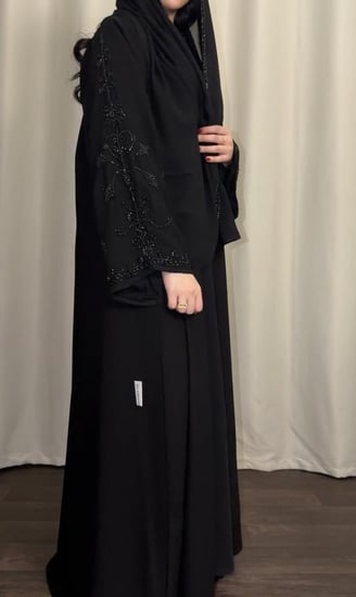 عبايه ( N101 ) شك اسود