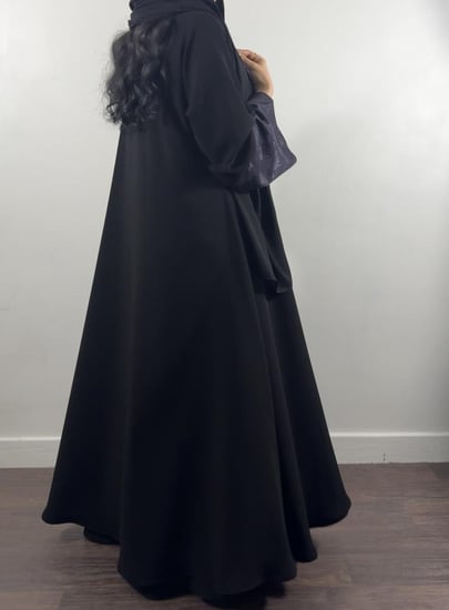 عبايه ( N77 ) اكمام بنفسجي غامق