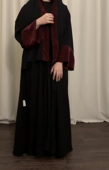عبايه ( N88 ) اكمام جوخ عنابي