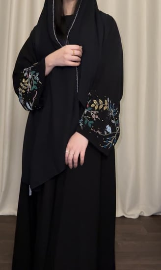 عبايه (N43) شك ورد