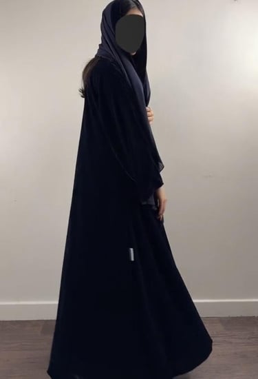 عبايه (N37) مخمل كحلي