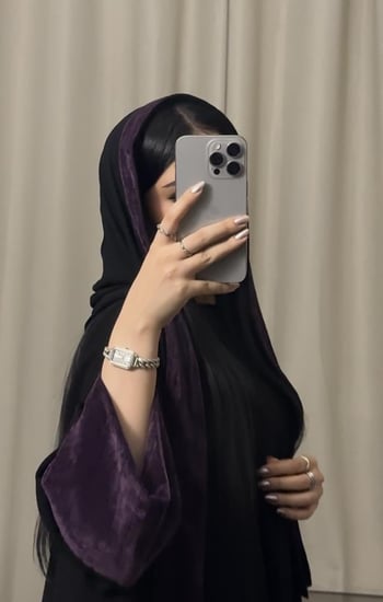 عبايه ( N82 ) اكمام جوخ بنفسجي