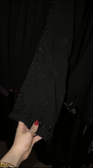 عبايه ( N101 ) شك اسود