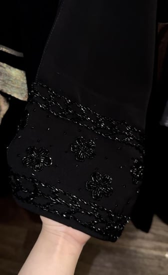 عبايه ( N8 ) شك ذهبي