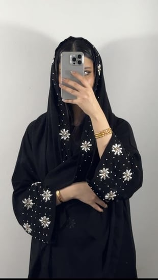 عبايه (N61) شك ورد لولو