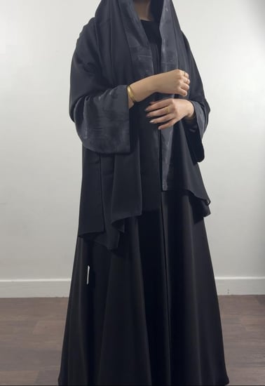 عبايه ( N76 ) اكمام رمادي غامق