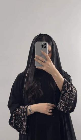 عبايه ( N68 ) تطريز