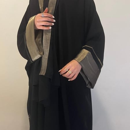 عبايه ( N10 ) ( شحن فوري )