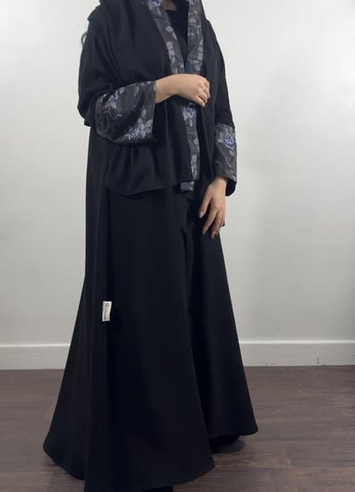 عبايه ( N70 ) ورد كحلي