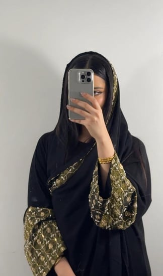 عبايه (N60)اشك وتطريز لولو