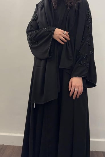 عبايه (N47)شك اسود ورد