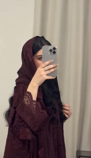 عبايه ( N75 ) دانتيل عنابي