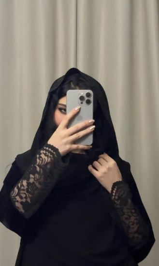 عبايه ( N87 ) كسرات دانتيل اسود