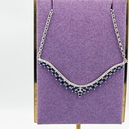 قلادة انسياب الفضة الزرقاء