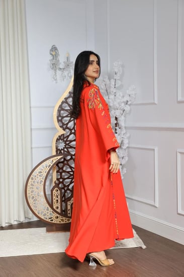 جلابية بخامة باربي بتطريز راقي