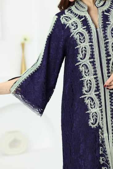 جلابية دانتين بتطريز مغربي أنيق