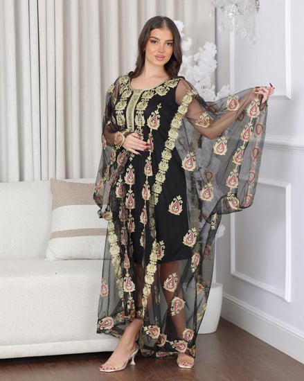 جلابية ( نشل ) بالتل والتطريز الذهبي