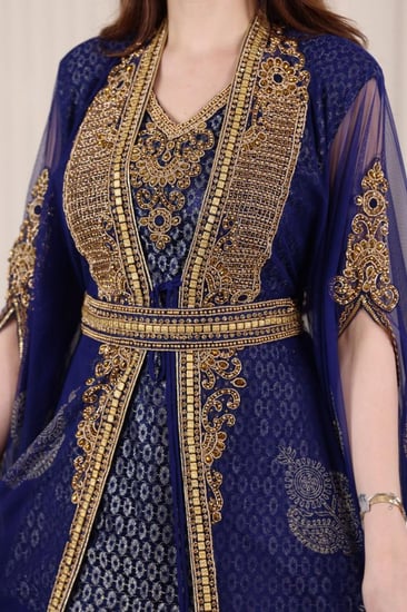 جلابية قفطان قطعتين فراشة بتطريز فخم و بطانة دانتيل وتل ( مشجرة )