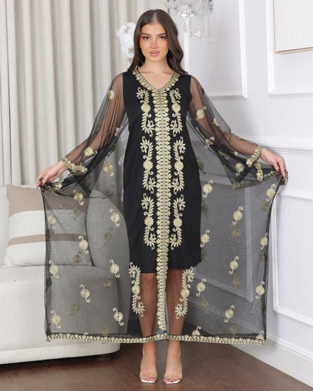 جلابية ( نشل ) بالتل والتطريز الذهبي