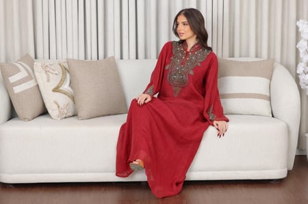 جلابية لينن مبطنة بتطريز شك و كرستال