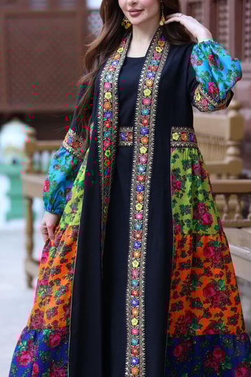 جلابية كريب بحريني قطعتين ممزوجة بقماش الشالكي الملون