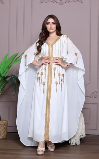 جلابيه بيضاء