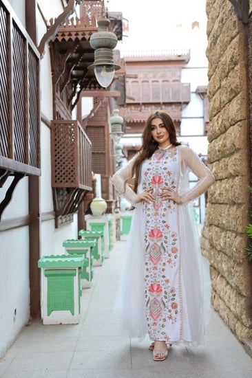 جلابية لينن بتطريز