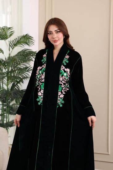 جلابية مخمل بتطريز كمبيوتر في الامام والخلف