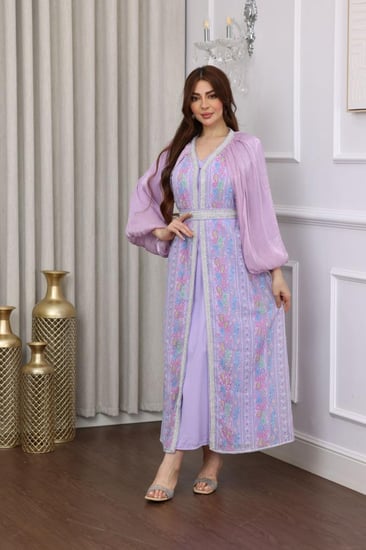 جلابية قطعتين مطرزة بأكمام اورجنزا