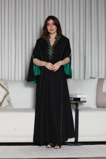 جلابية بتطريز أنيق