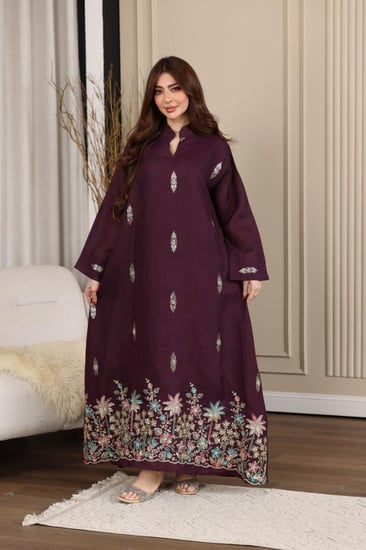 جلابية كويتية لينن بتطريز شك يدوي في الاسفل