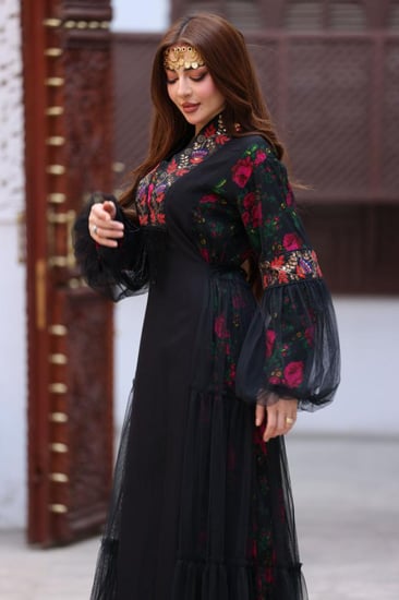 جلابية كريب بحريني ممزوجة بشالكي و تل اسود