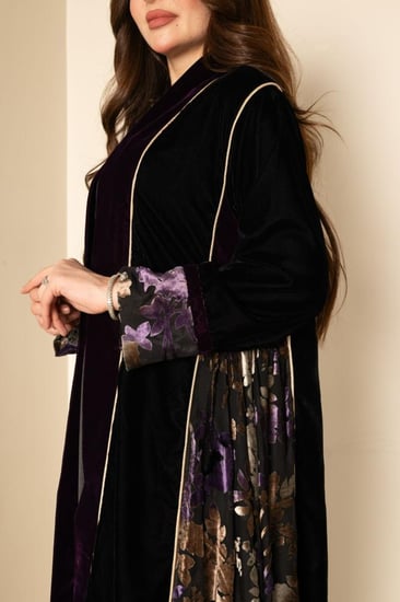 جلابية مخمل قطعتين بإضافة الشيفون المورد بالقطيفة